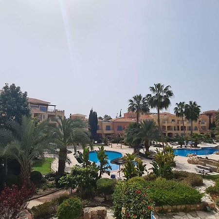 Sunny Limnaria Gardens 2 Bedroom Apartment Paphos Exterior photo